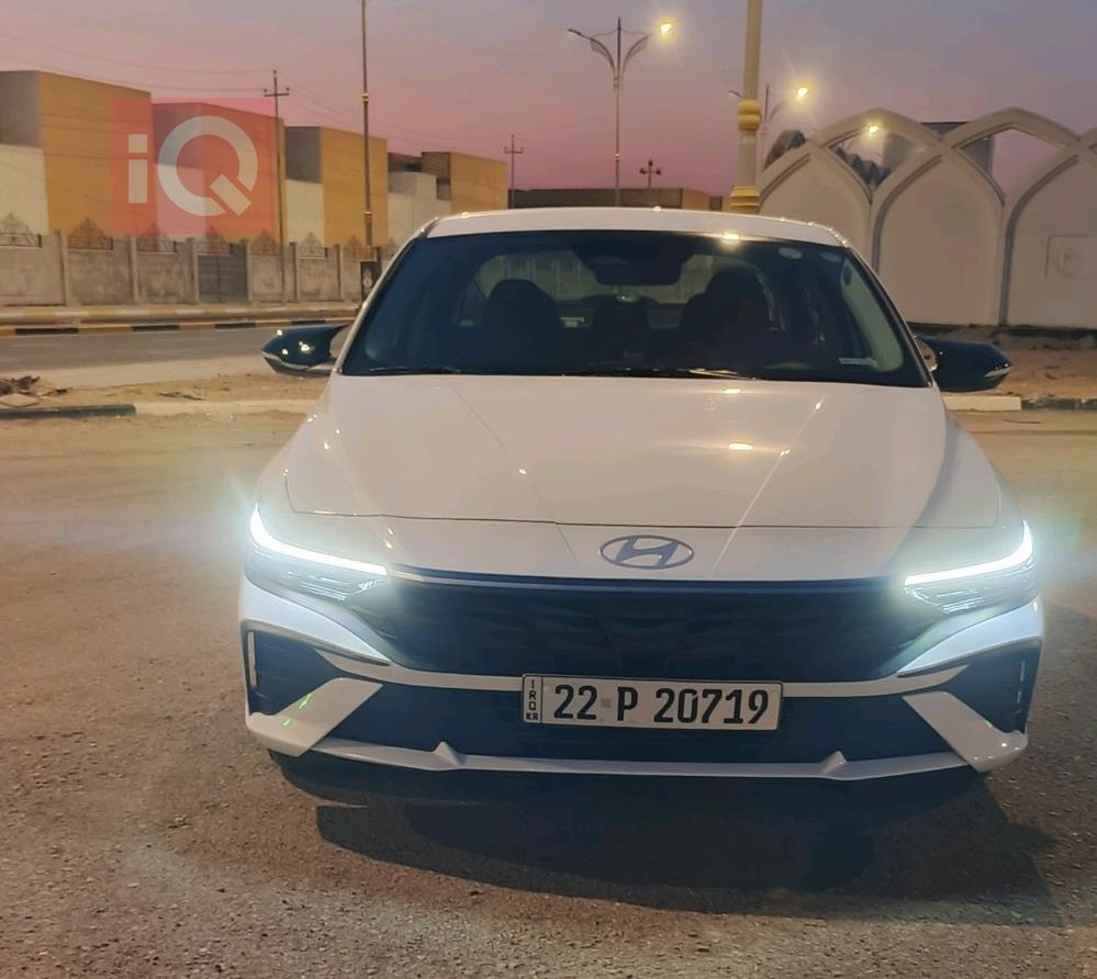 هیۆندای ئەلەنترا